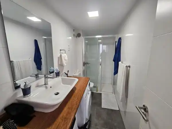 Bathroom of Study for sale in Las Palmas de Gran Canaria  with Air Conditioner, Furnished and Oven