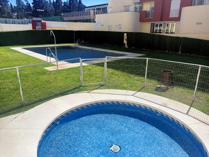 Piscina de Pis en venda en Antequera amb Aire condicionat, Calefacció i Jardí privat
