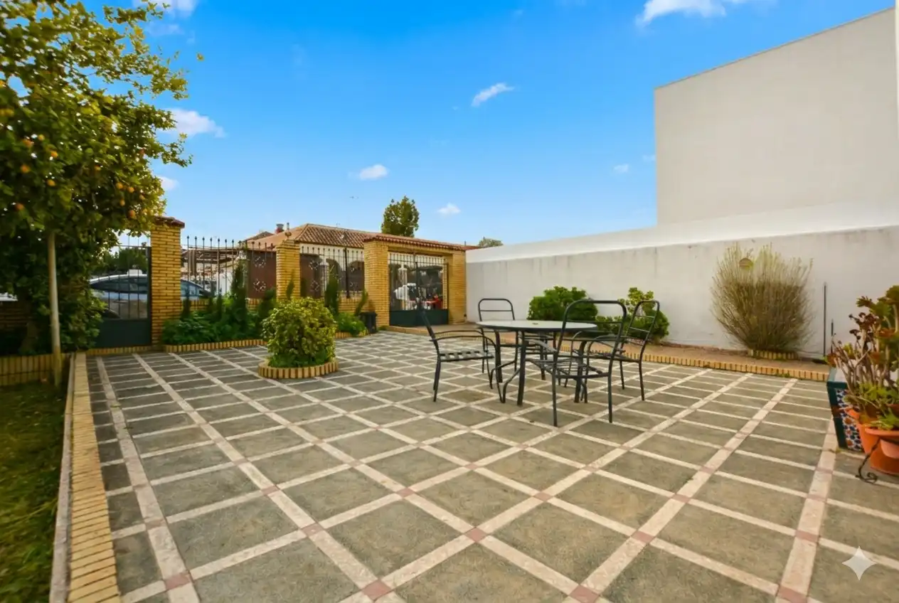 Terraza de Casa o chalet en venta en Bormujos con Aire acondicionado, Calefacción y Jardín privado