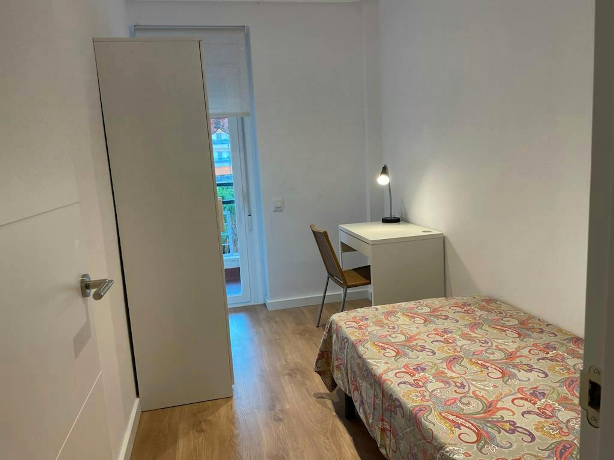Habitación de Piso de alquiler en  Barcelona Capital con Aire acondicionado, Calefacción y Amueblado