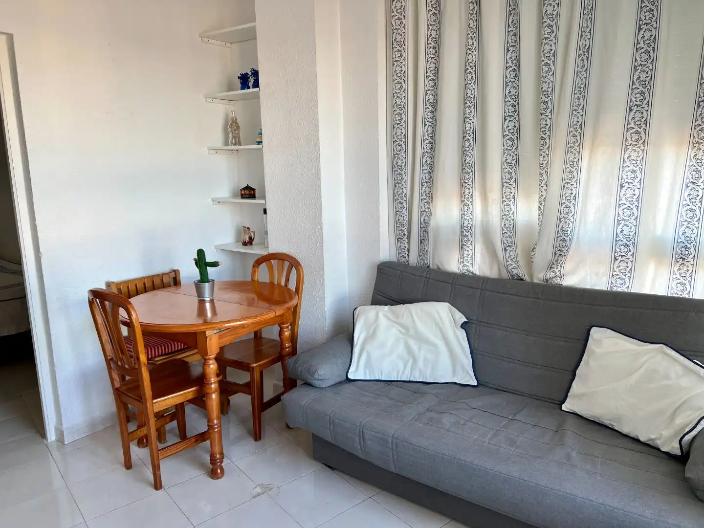 Wohnzimmer von Wohnungen zur Miete in La Colina