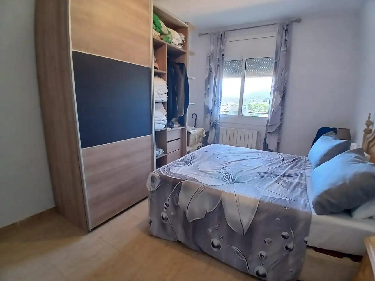 Dormitori de Casa o xalet en venda en Barcelona amb Aire condicionat, Calefacció i Jardí privat