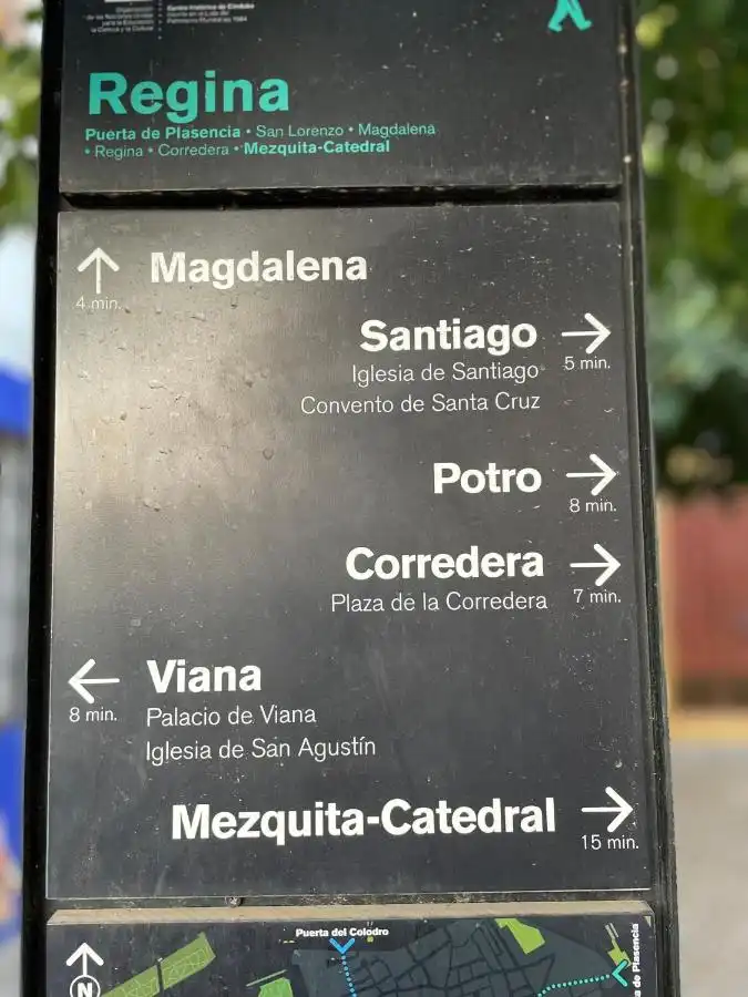 Vista exterior de Apartament en venda en Córdoba amb Aire condicionat, Jardí privat i Moblat