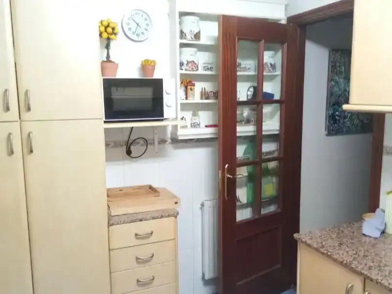 Cocina de Piso de alquiler en Nigrán con Jardín privado, Parquet y Amueblado