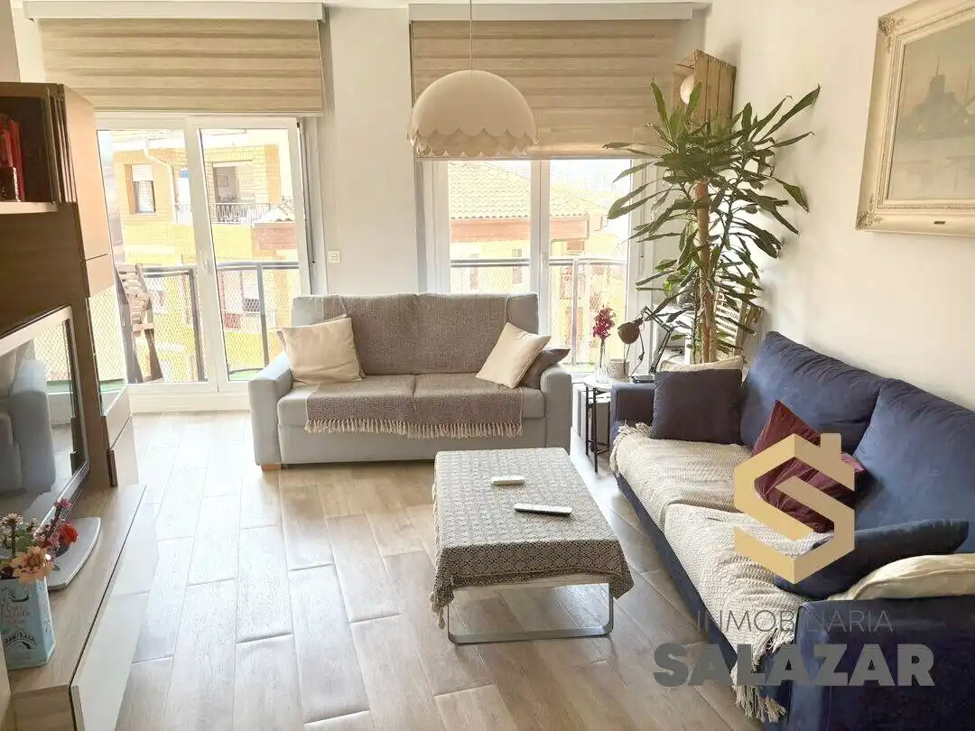 Sala de estar de Piso en venta en Bilbao  con Calefacción, Terraza y Trastero