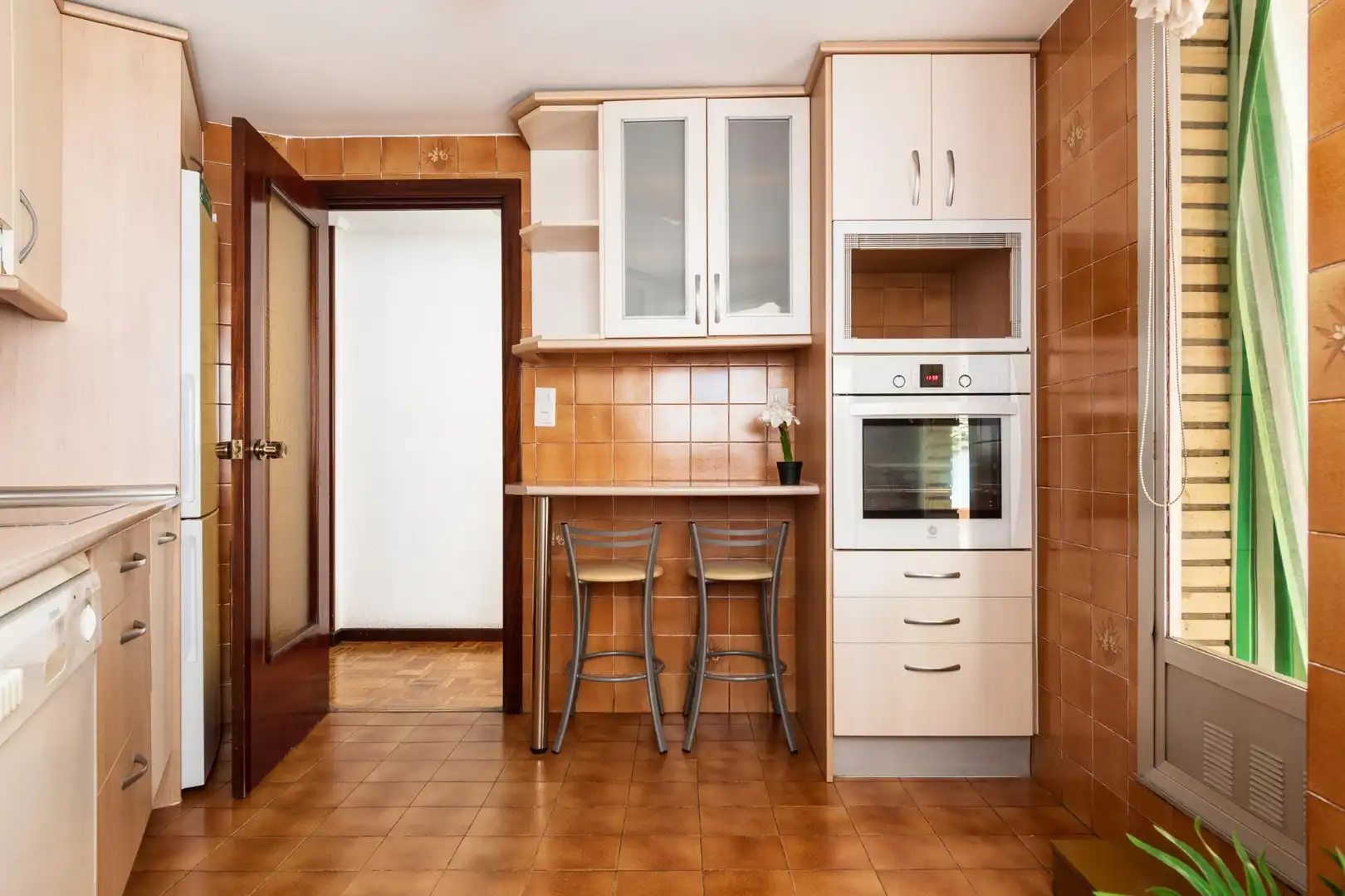 Piso en venta en Avenida ALIERTA, CESAREO, 42, Parque Miraflores
