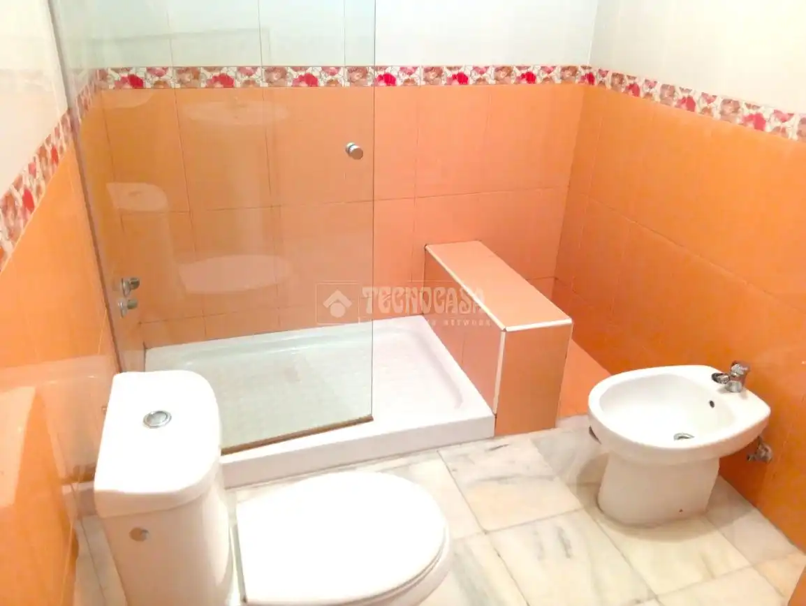 Baño de Casa adosada en venta en Coria del Río