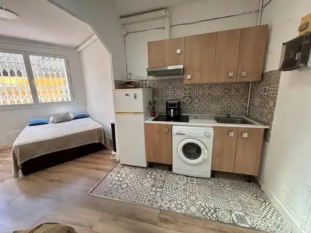 Cuina de Loft de lloguer en Barcelona amb Moblat, Rentadora i Balcó
