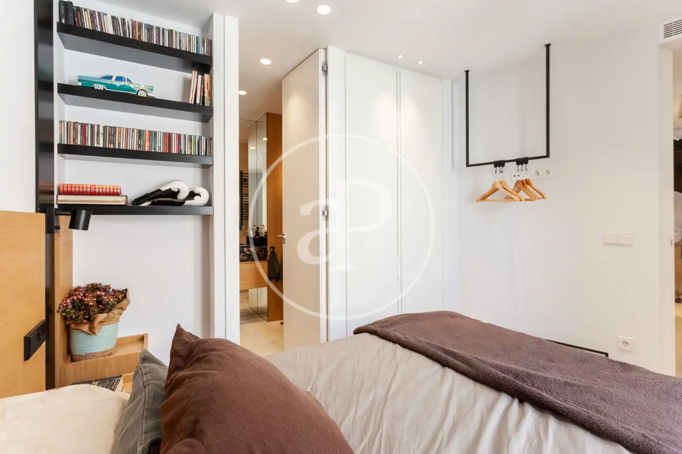 Bedroom of Flat for sale in Madrid  with Air Conditioner, Heating and Terrace