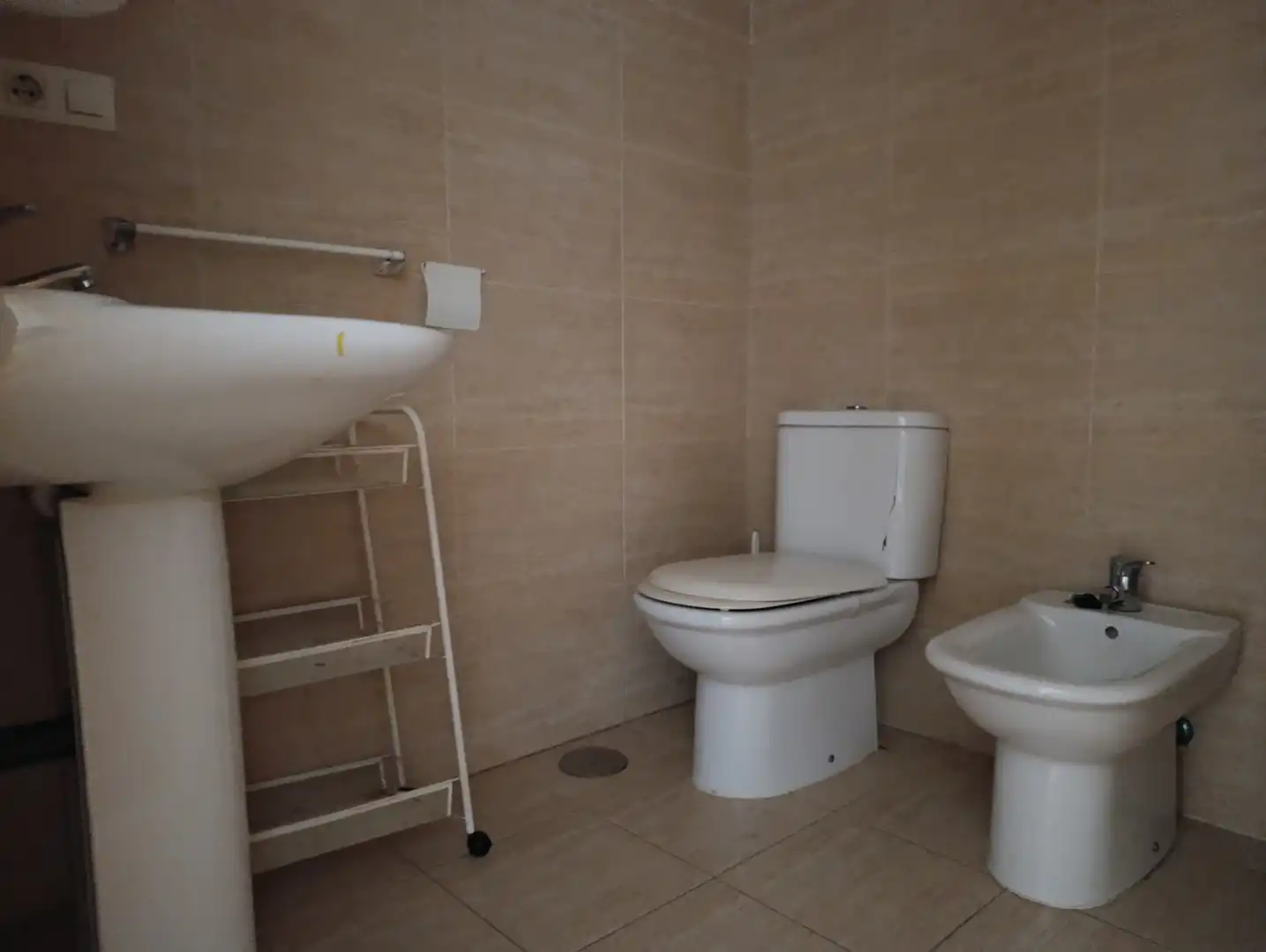 Baño de Apartamento en venta en Benavente con Calefacción, Parquet y Amueblado