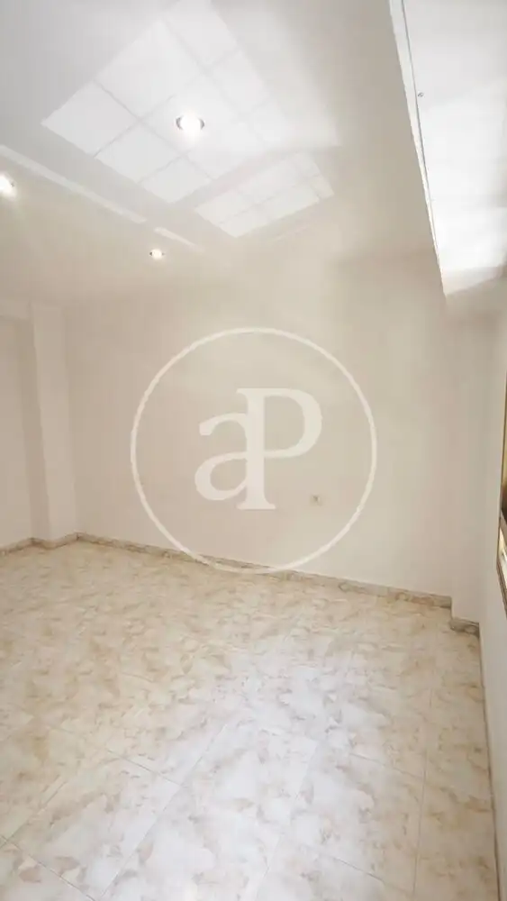 Piso en venta en Valencia con Calefacción y Balcón