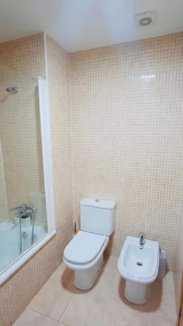 Baño de Piso en venta en Santa Bàrbara con Aire acondicionado, Horno y Lavadora