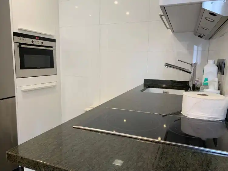 Cocina de Piso de alquiler en  Pamplona / Iruña con Calefacción, Parquet y Amueblado