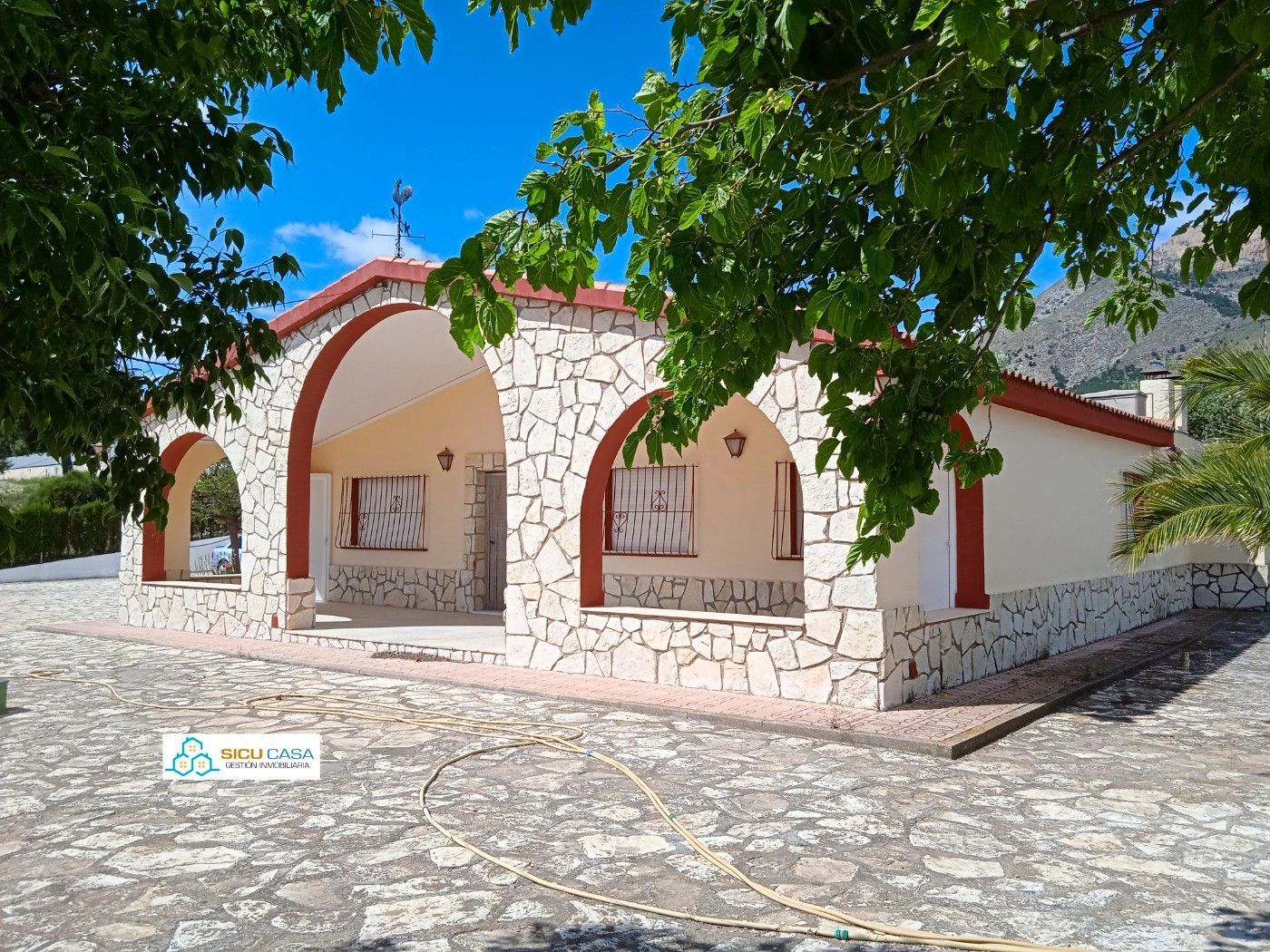 Vista exterior de Finca rústica en venda en Jijona / Xixona amb Aire condicionat, Calefacció i Terrassa