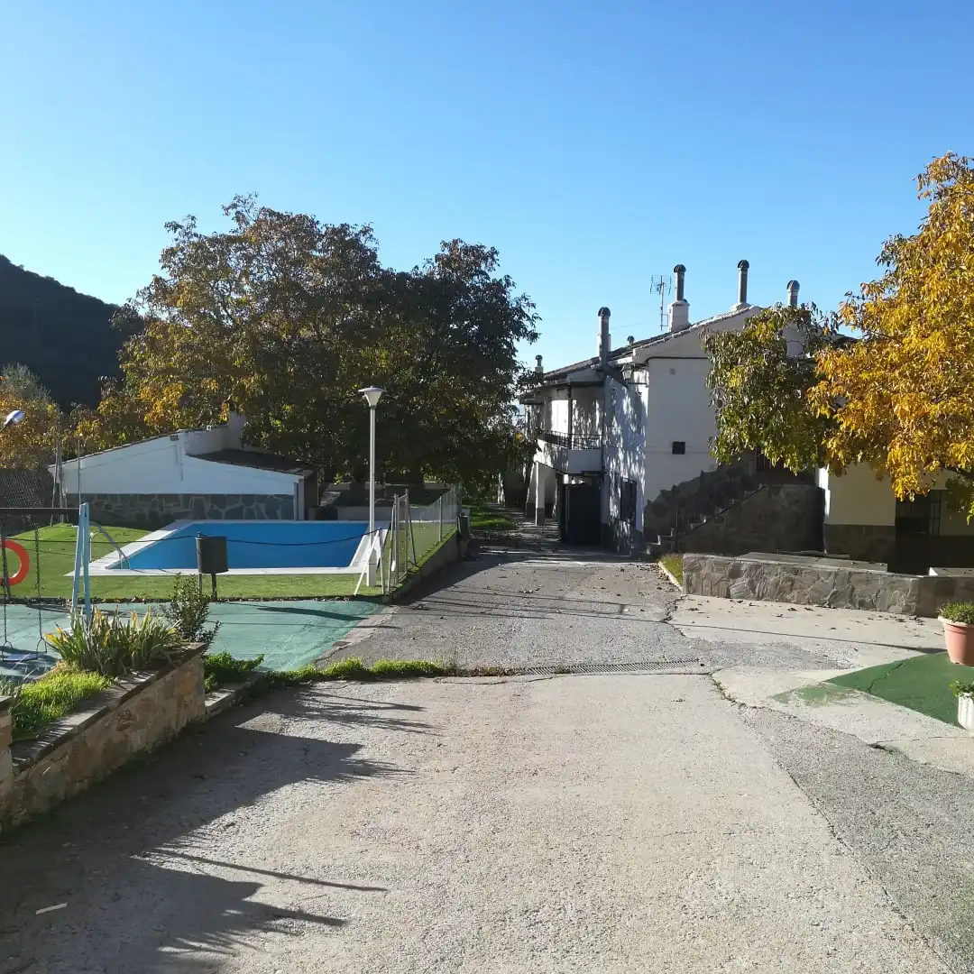 Außenansicht von Gebäude zur Miete in Güéjar Sierra