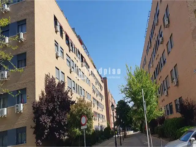 Vista exterior de Pis en venda en Torrejón de Ardoz amb Aire condicionat, Calefacció i Jardí privat