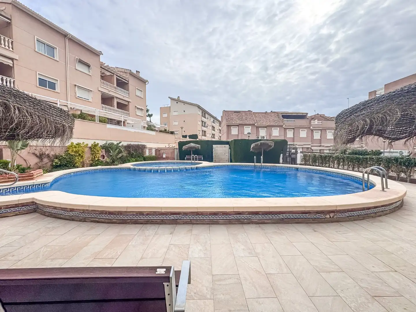 Piscina de Apartamento de alquiler en Santa Pola con Terraza, Piscina y Amueblado