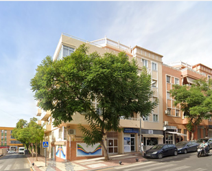 Vista exterior de Àtic de lloguer en Benalmádena amb Aire condicionat i Terrassa