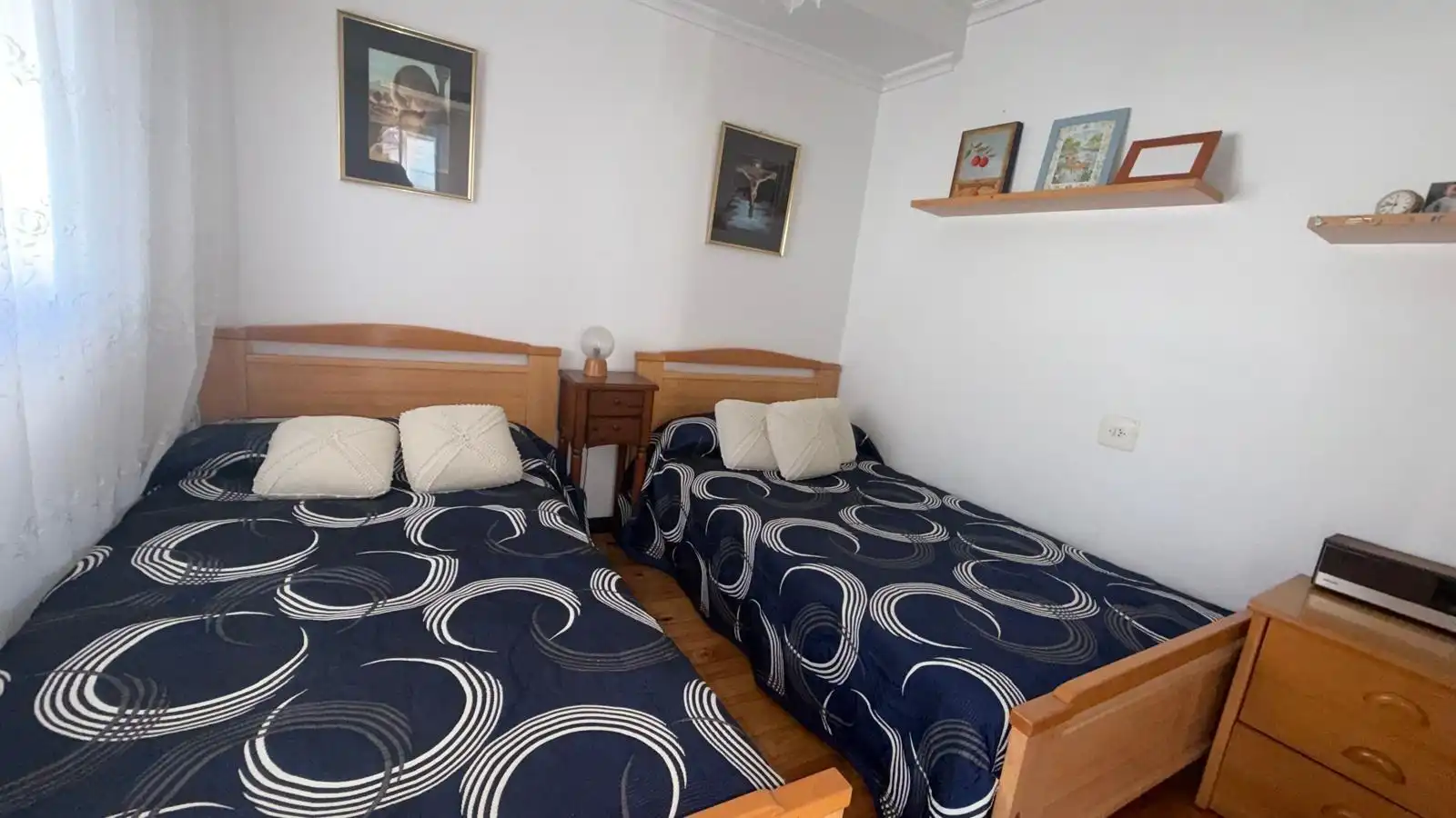 Dormitori de Casa o xalet de lloguer en Trasmiras amb Calefacció, Moblat i Balcó