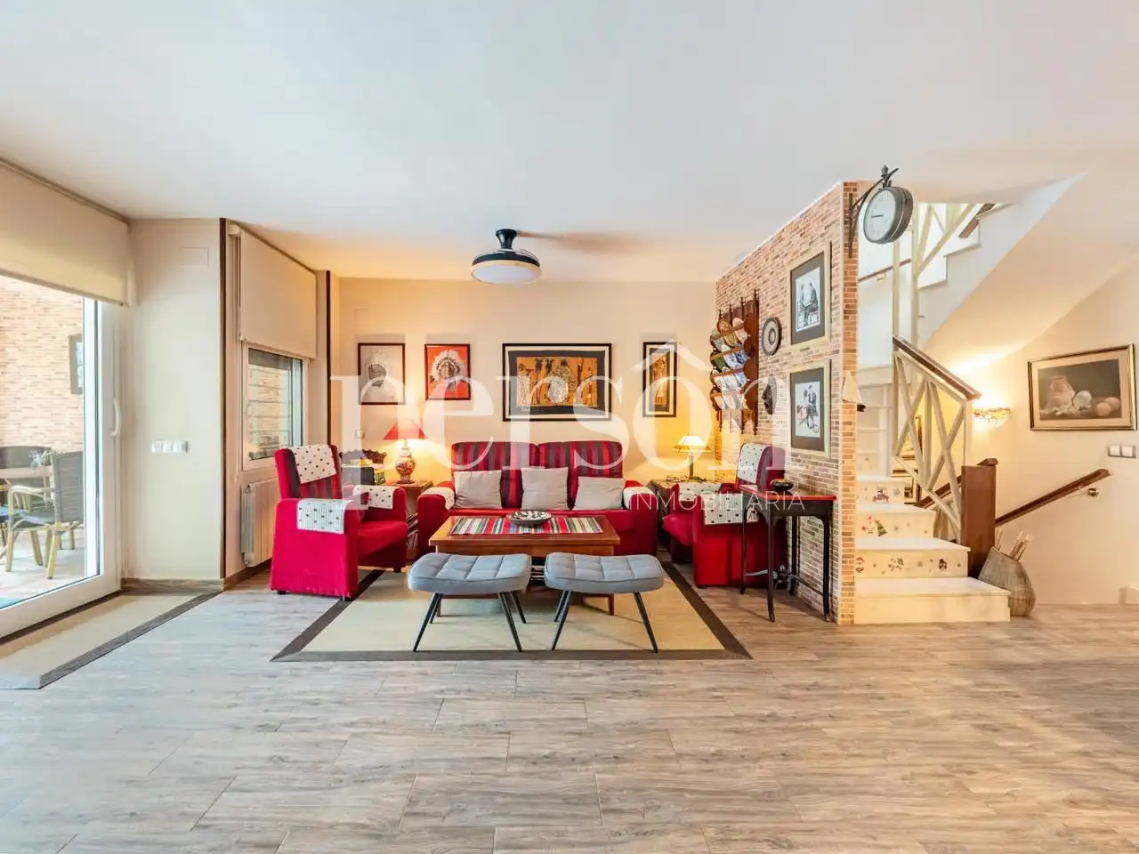 Sala de estar de Casa adosada en venta en Godella con Calefacción, Jardín privado y Terraza
