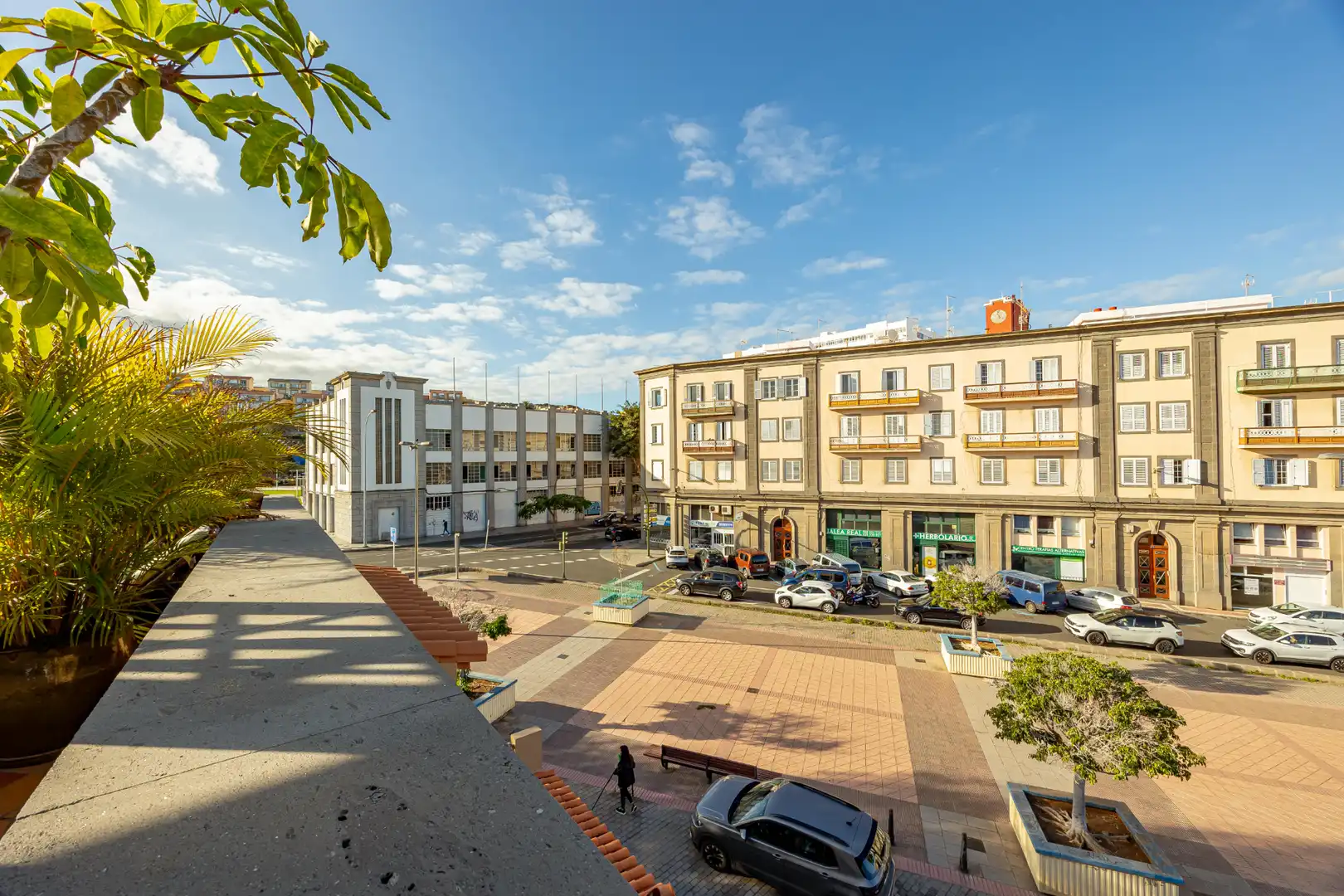 Vista exterior de Casa o xalet en venda en Las Palmas de Gran Canaria amb Parquet, Terrassa i Traster