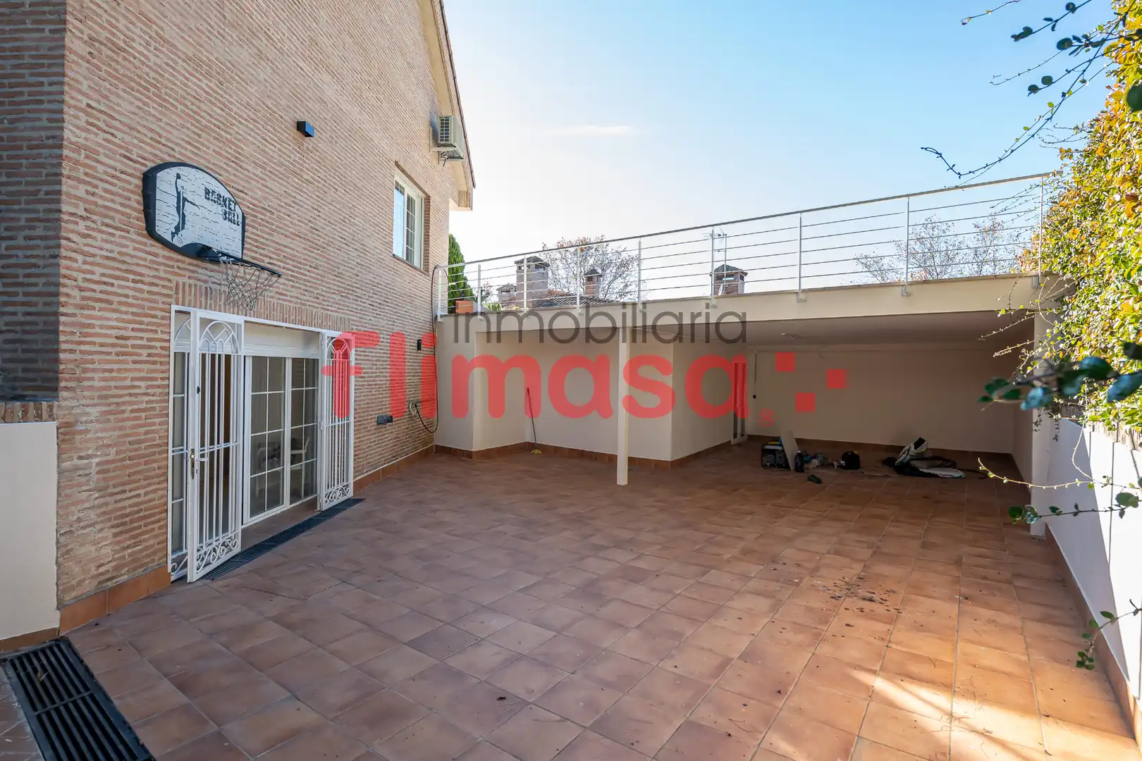 Terrassa de Casa o xalet en venda en Villaviciosa de Odón amb Aire condicionat, Calefacció i Jardí privat