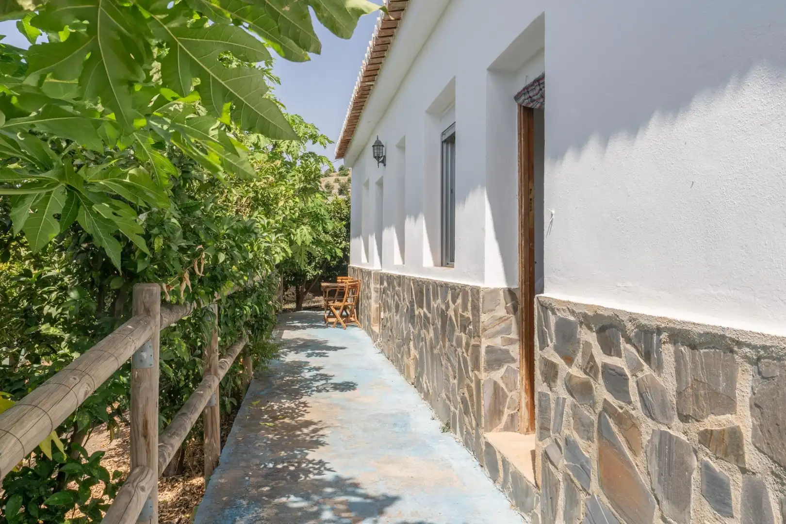 Vista exterior de Casa o chalet en venta en Molvízar con Terraza y Piscina