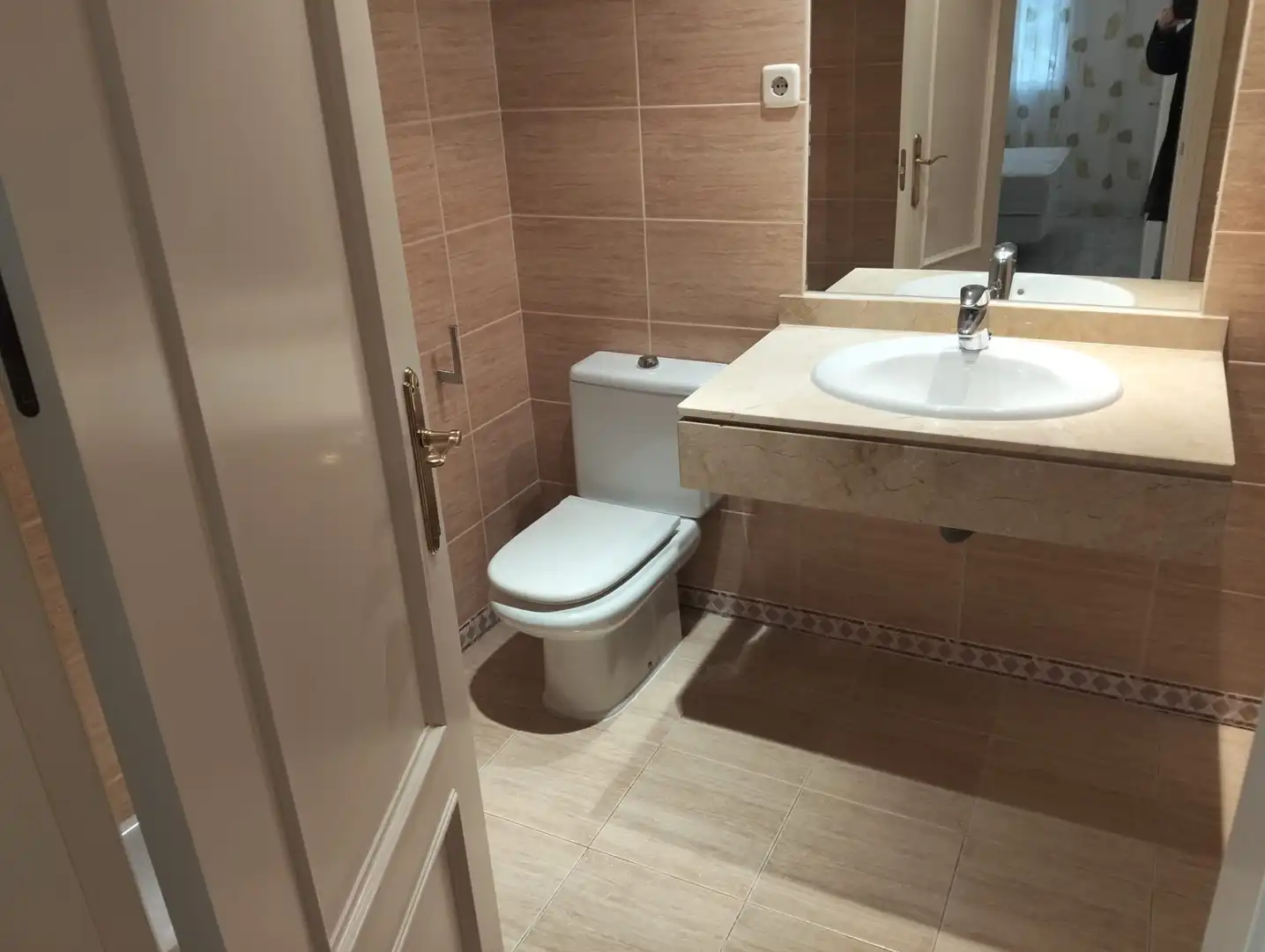 Badezimmer von Wohnung zum Verkauf in Marbella mit Klimaanlage, Terrasse und Gemeinschaftspool