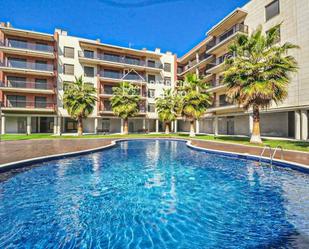 Swimming pool of Flat for sale in Cambrils  with Air Conditioner, Terrace and Swimming Pool