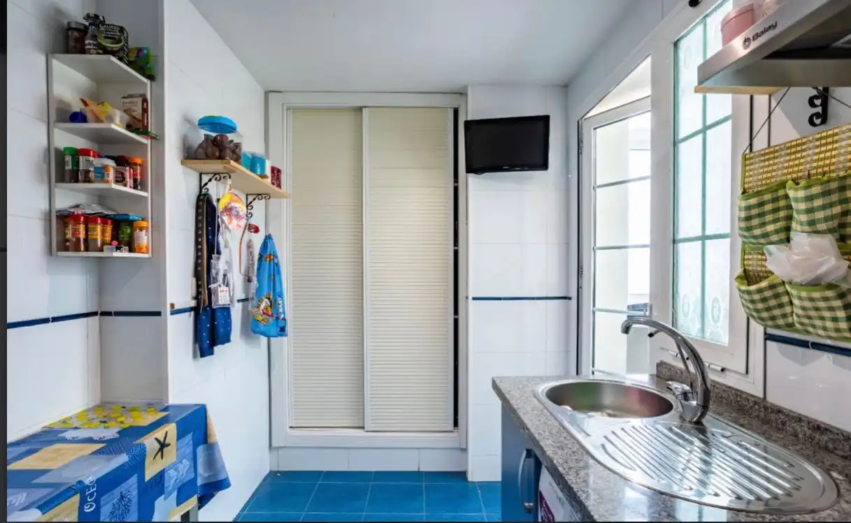 Baño de Piso de alquiler en Roquetas de Mar con Aire acondicionado, Calefacción y Terraza