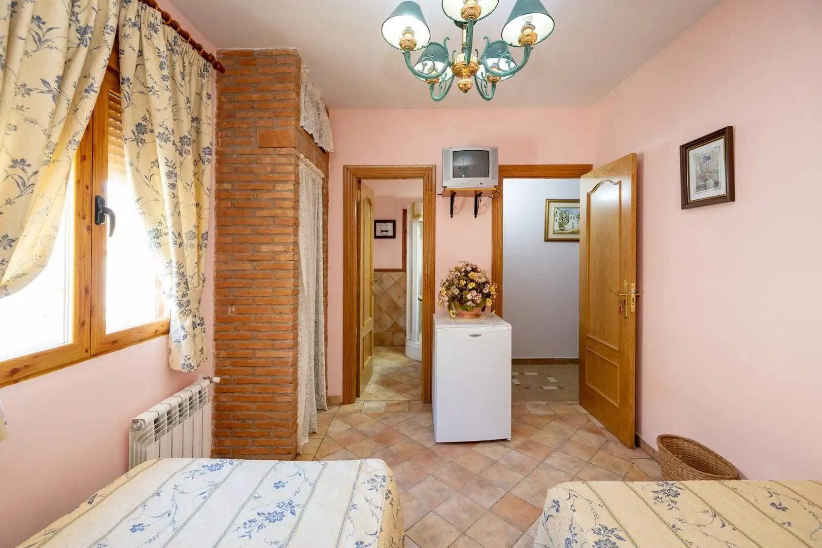 Dormitori de Edifici en venda en Moclín