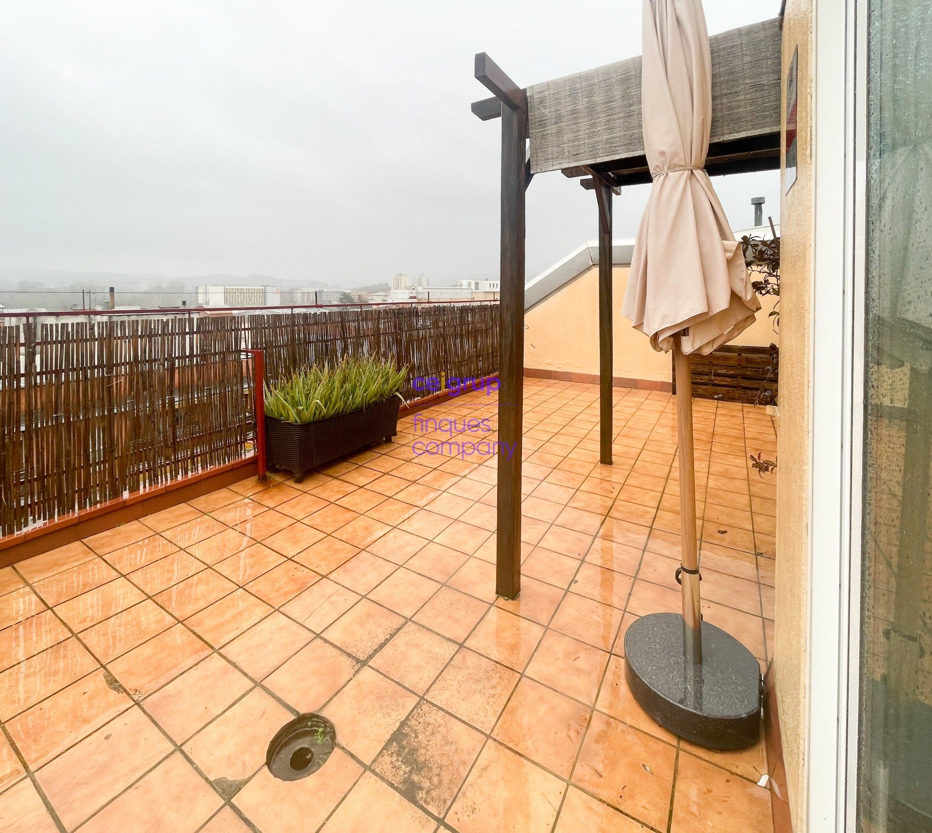 Terrassa de Àtic de lloguer en Girona Capital amb Calefacció i Terrassa