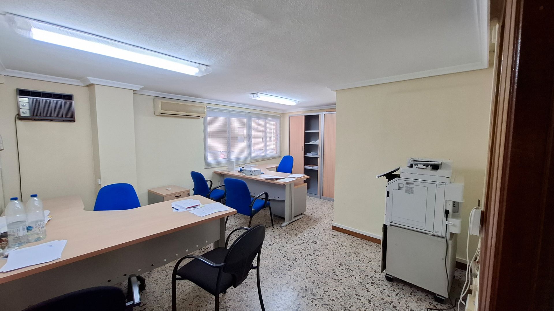 Oficina de lloguer en Alzira amb Aire condicionat, Moblat i Internet