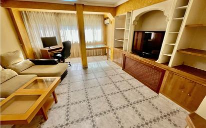 Sala d'estar de Pis en venda en Móstoles amb Calefacció i Moblat