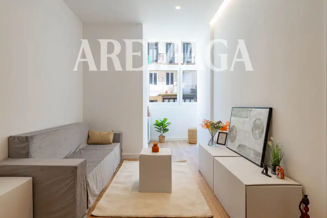 Living room of Flat for sale in Donostia - San Sebastián   with Heating, Terrace and Balcony
