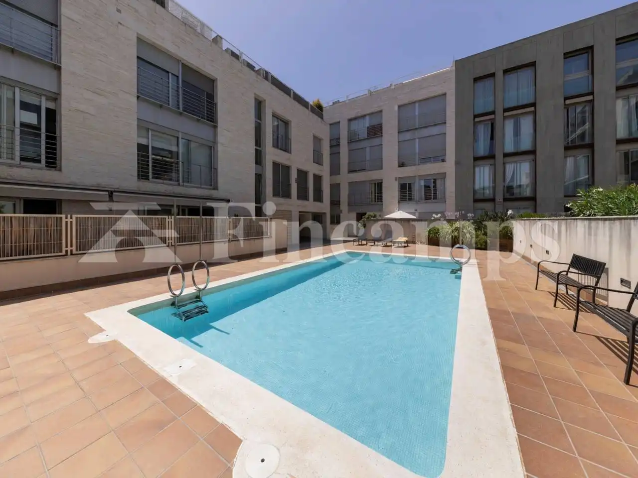 Schwimmbecken von Wohnung zum Verkauf in Sabadell mit Parkett, Abstellraum und Alarm