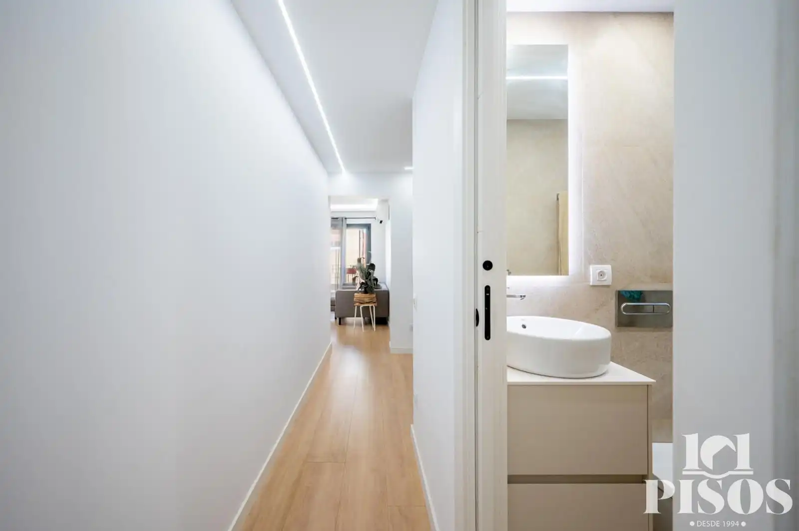 Piso en venta en Barcelona con Aire acondicionado, Calefacción y Terraza