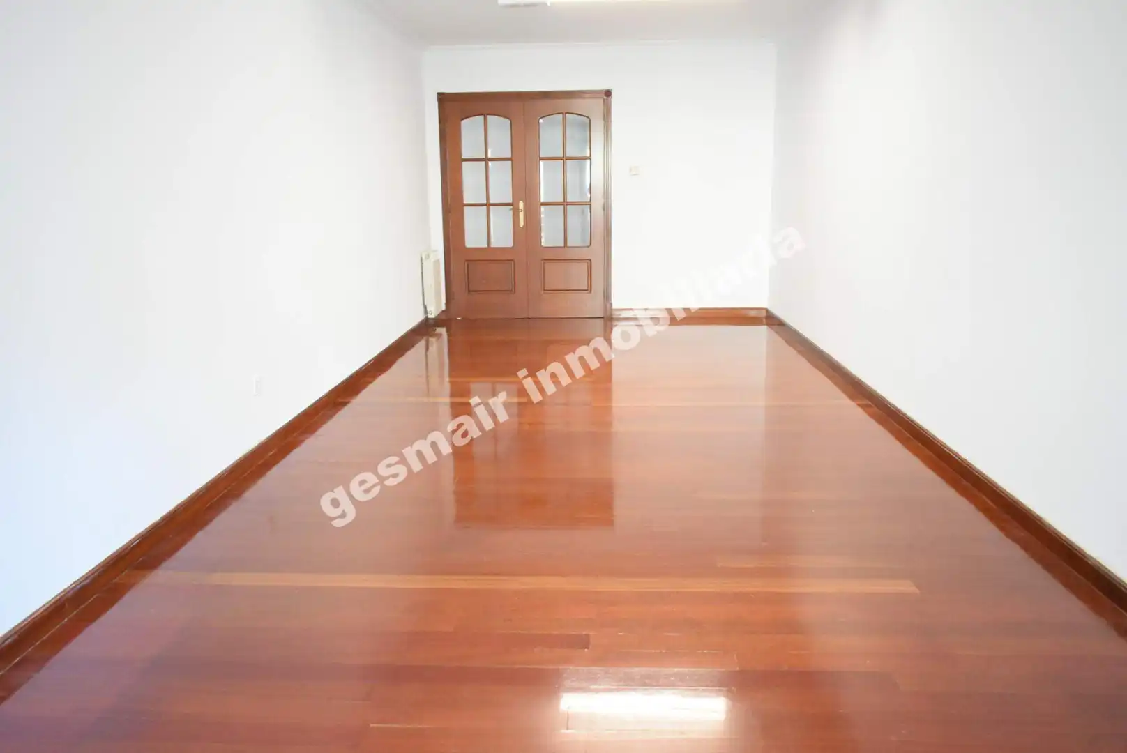 Piso de alquiler en Pontevedra Capital  con Calefacción, Parquet y Trastero