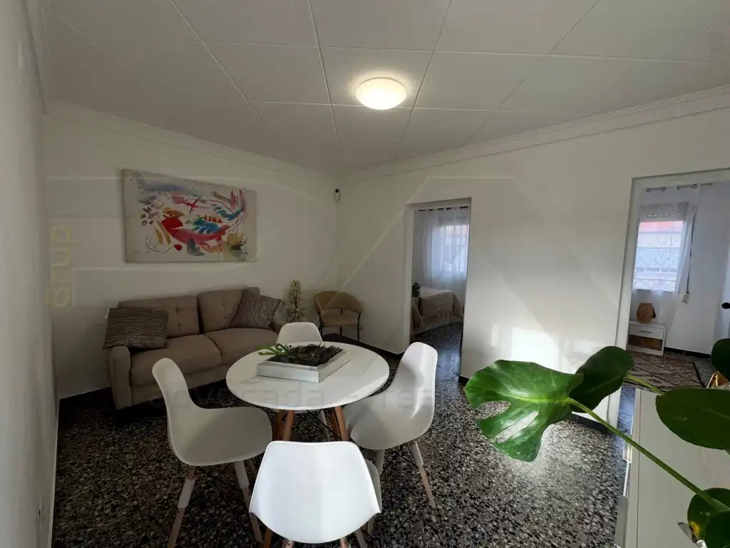 Sala d'estar de Pis en venda en Tarragona amb Forn