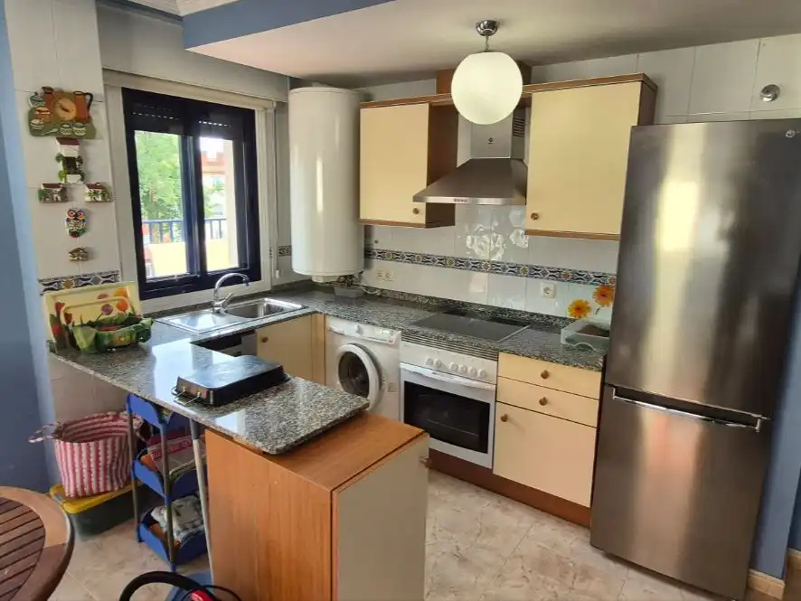 Cocina de Piso de alquiler en Sanxenxo con Terraza, Trastero y Amueblado