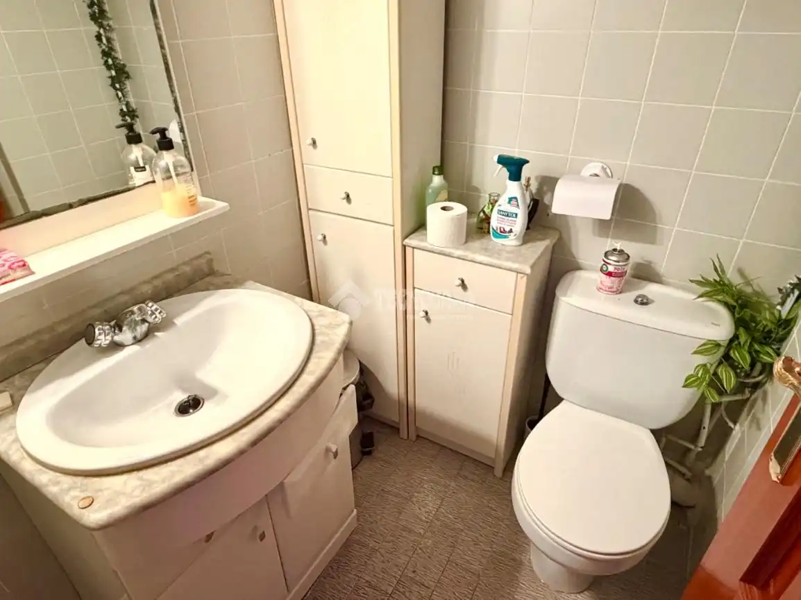 Baño de Piso en venta en Valencia con Aire acondicionado y Balcón
