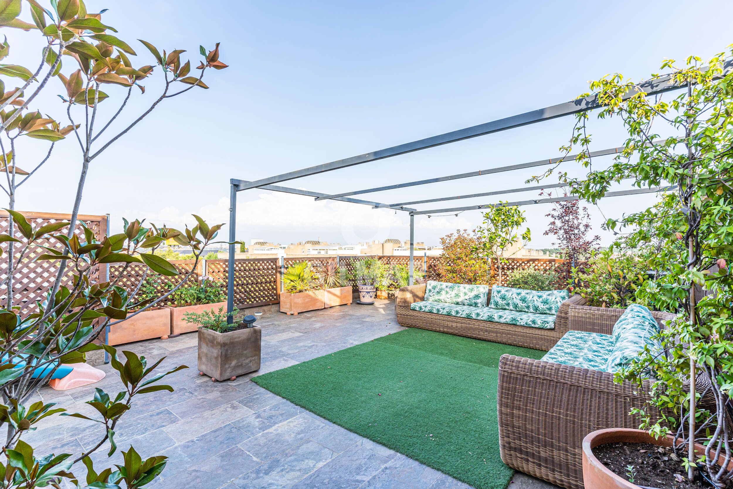 Terrace of Duplex for sale in Pozuelo de Alarcón  with Heating, Private garden and Storage room