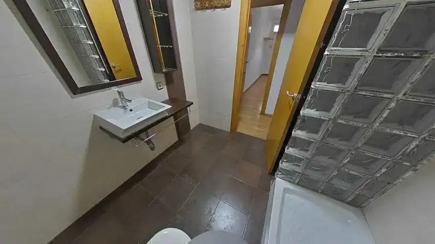 Bathroom of Study for sale in Barcelona