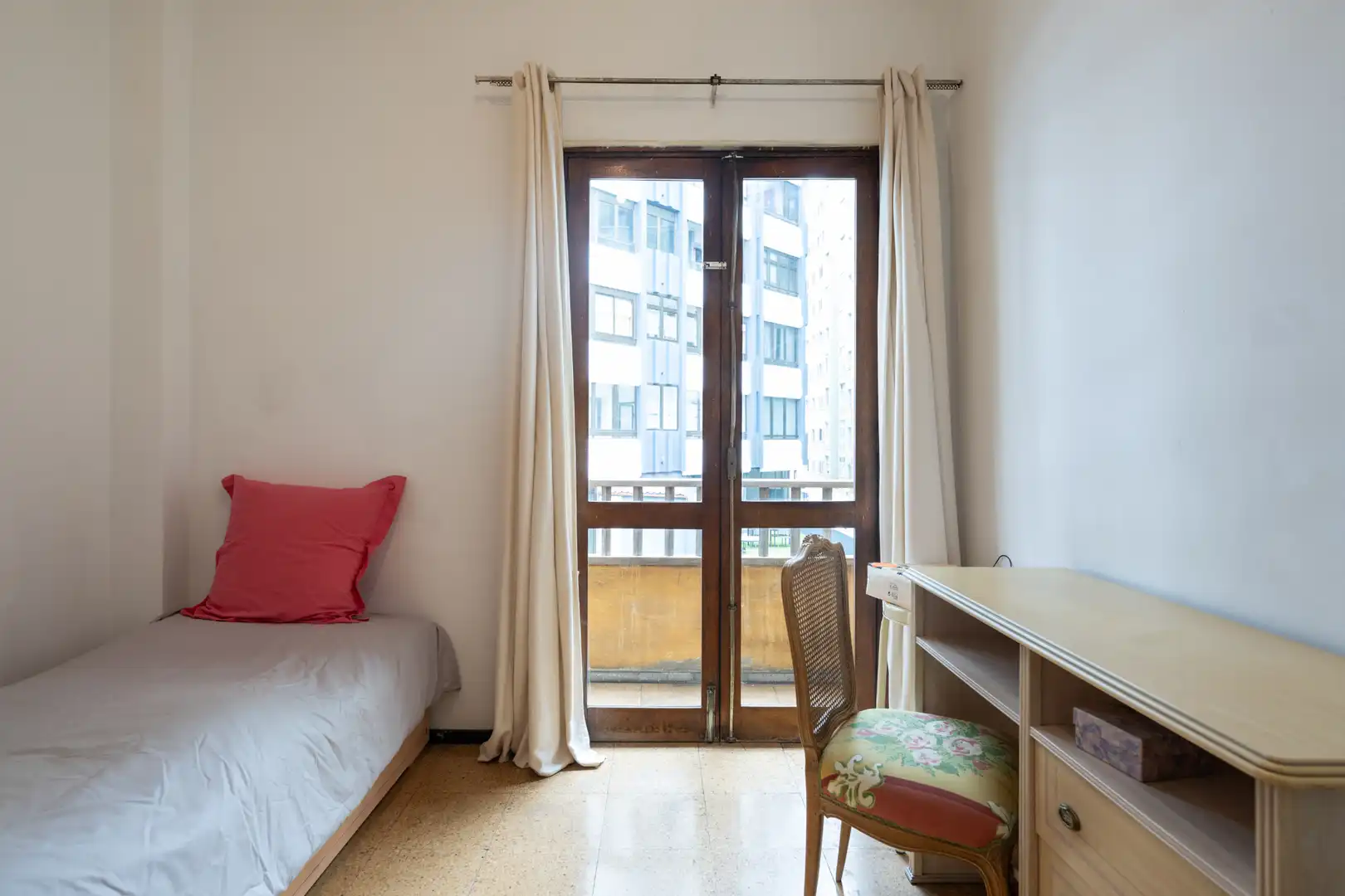 Habitación de Piso en venta en Las Palmas de Gran Canaria con Terraza, Trastero y Balcón
