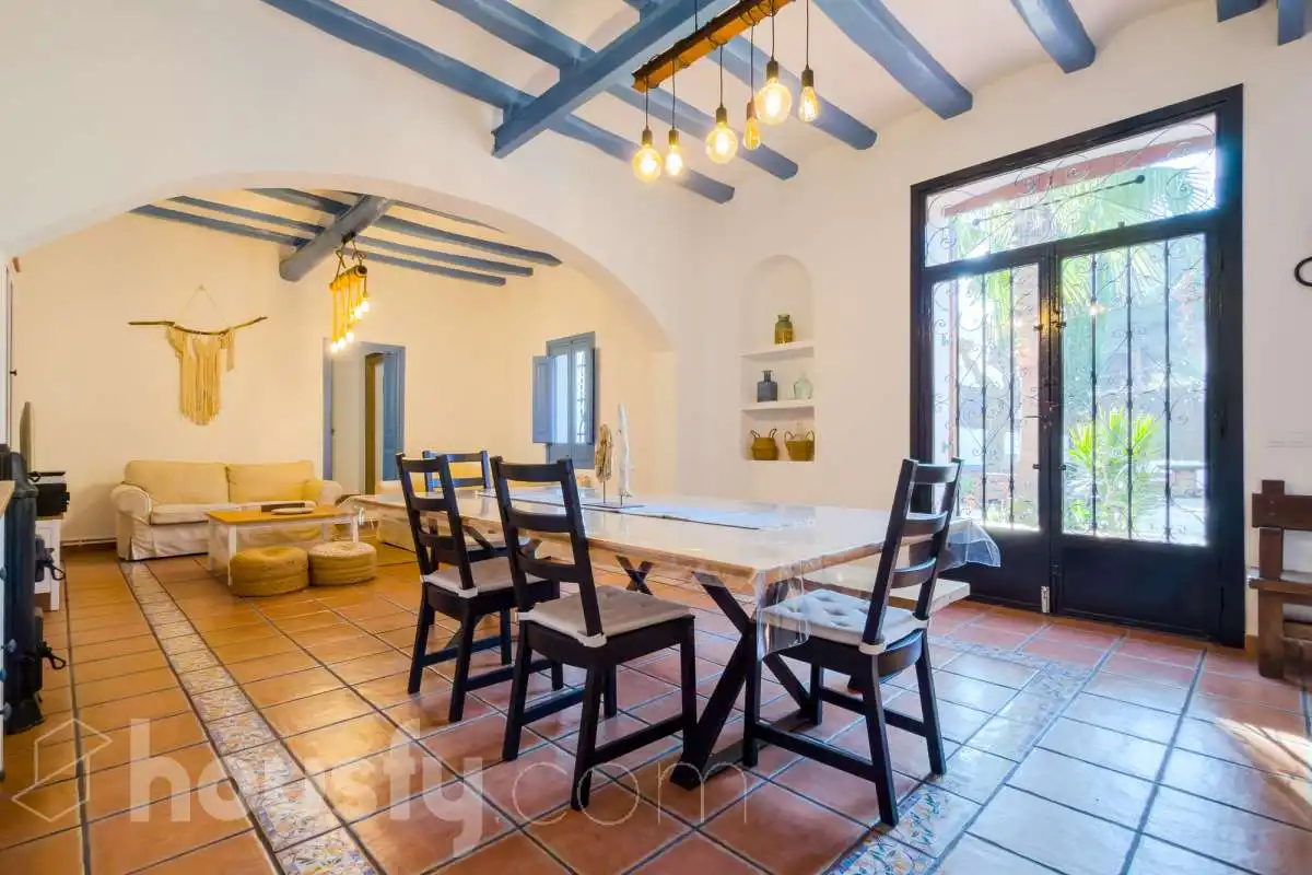 Comedor de Finca rústica en venta en Montgat con Calefacción, Jardín privado y Terraza