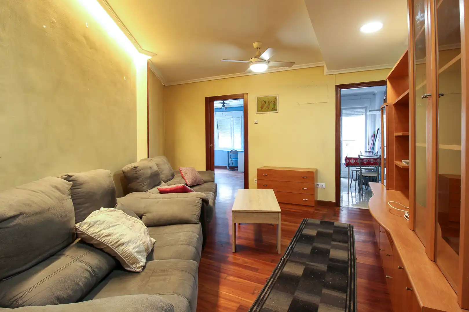 Living room of Flat for sale in Santa María de Cayón  with Heating, Parquet flooring and Furnished