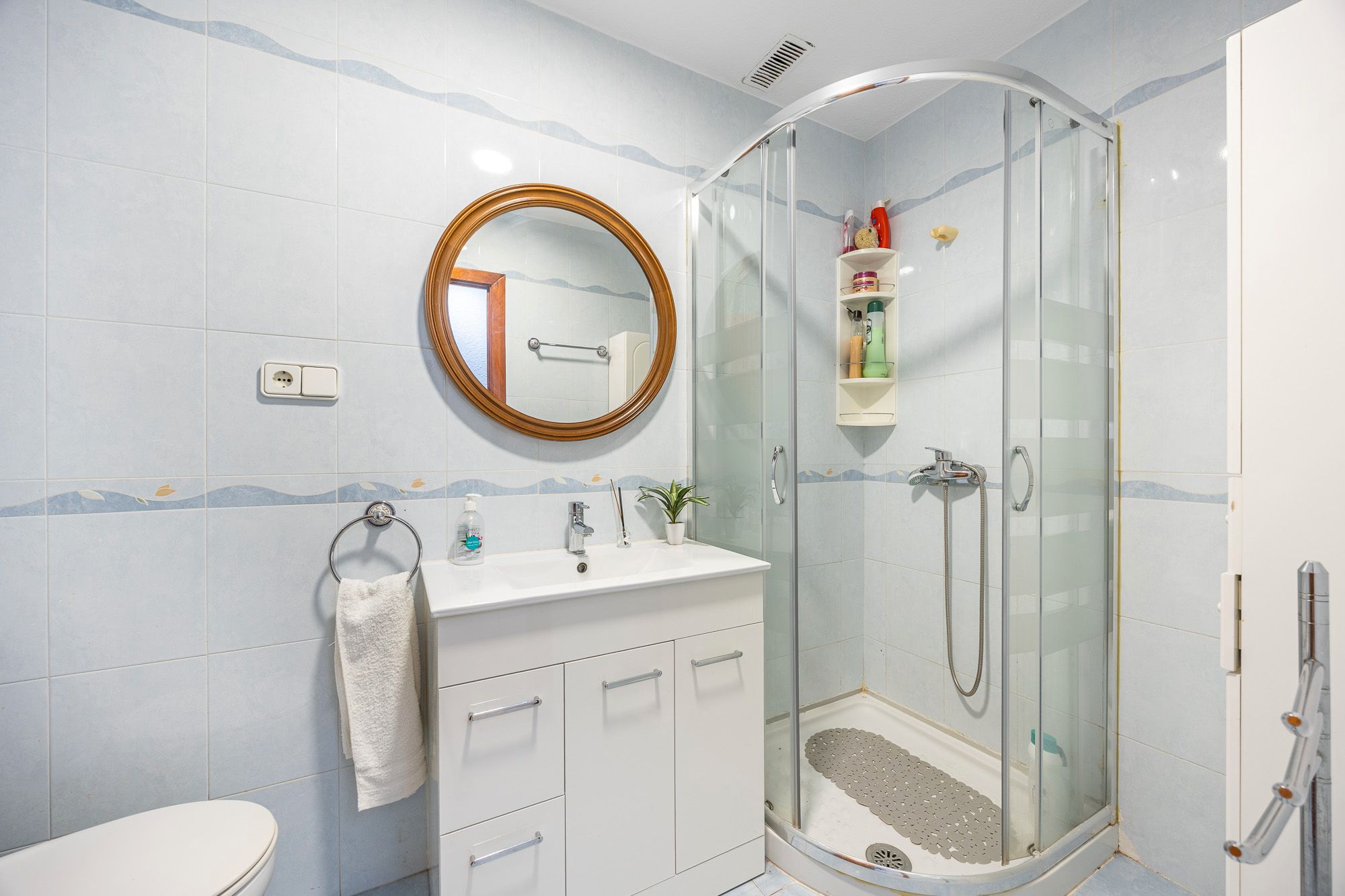 Bathroom of Attic for sale in Benidorm