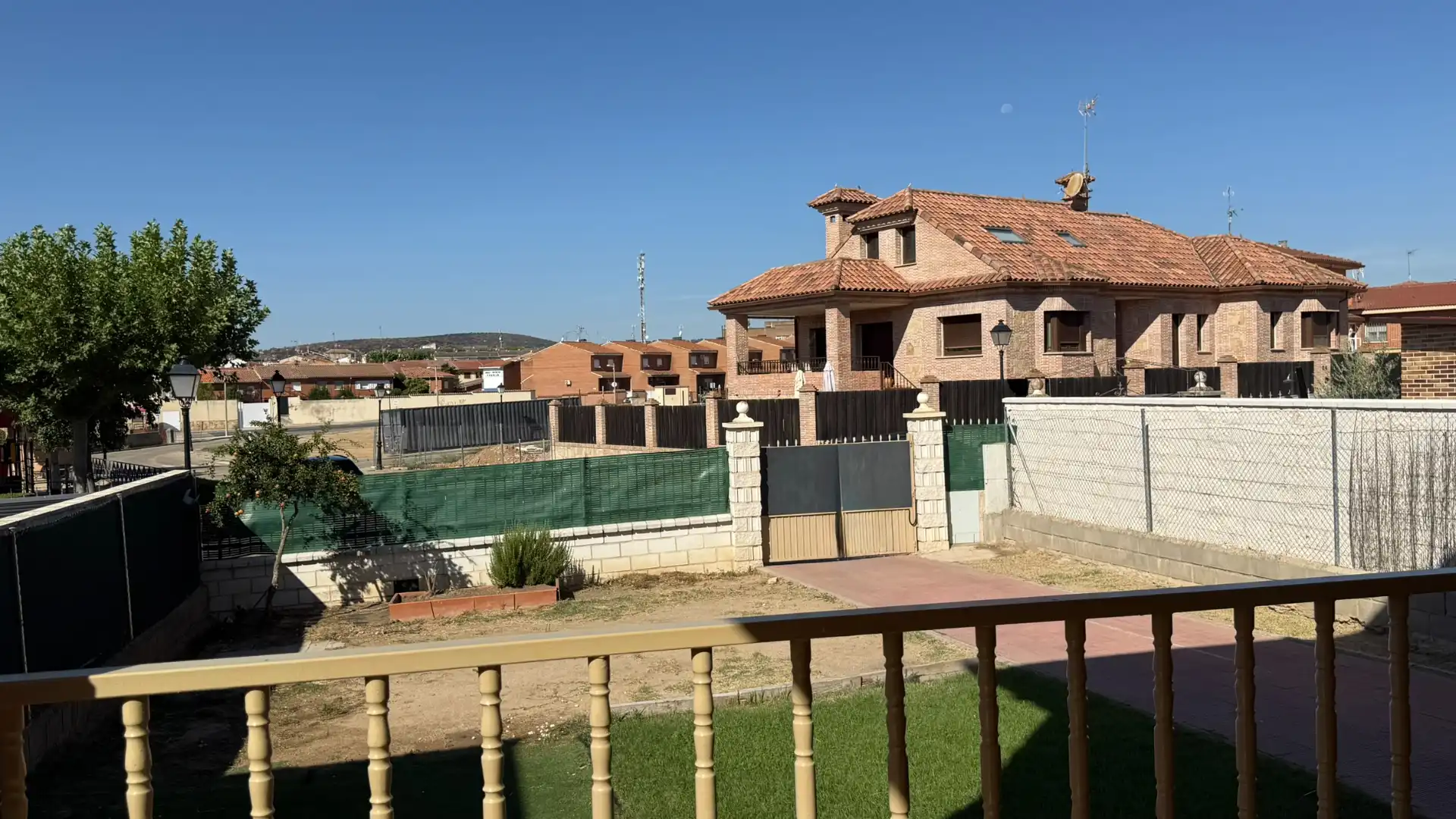 Casa aparellada amb jardí en venda a Plaza Mayor 9, imagen 7