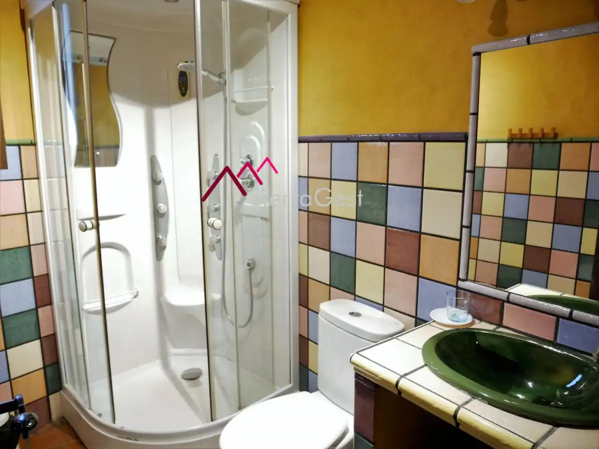 Baño de Edificio en venta en Ubrique