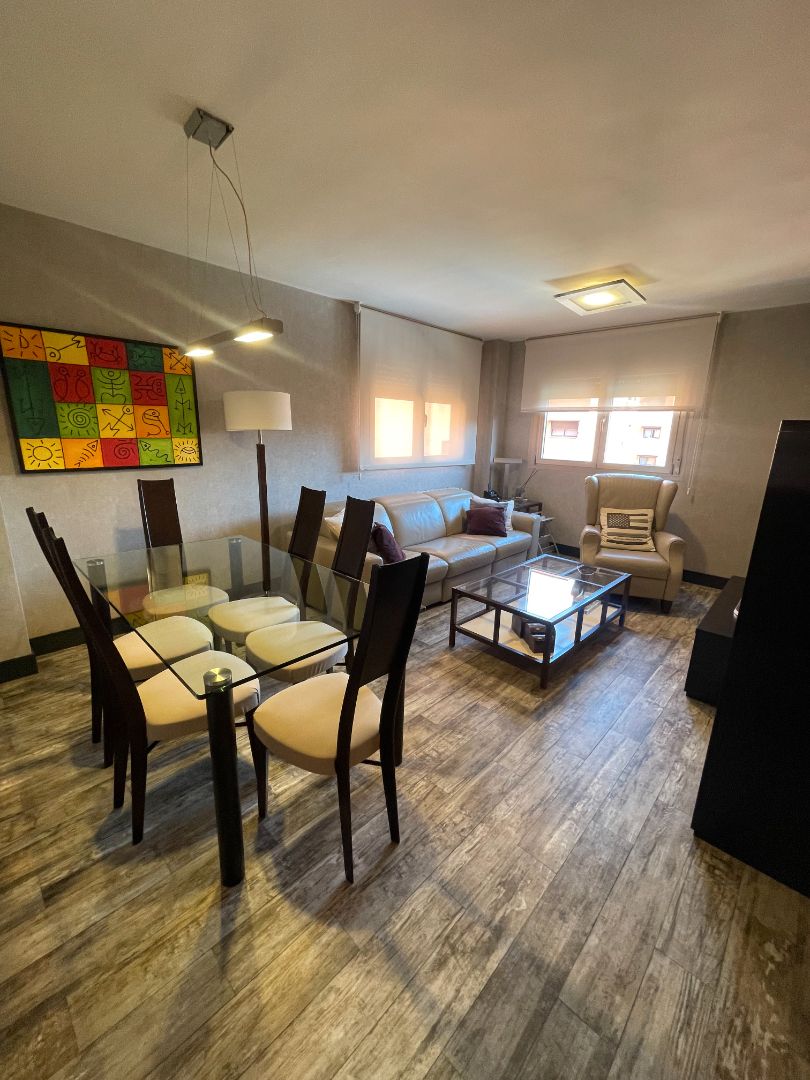 Living room of Flat for sale in  Madrid Capital  with Air Conditioner, Heating and Storage room